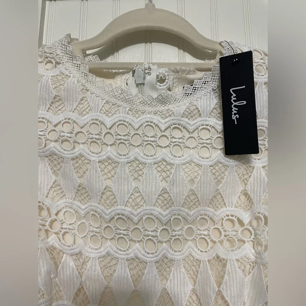 NWT Lulu’s White & Cream Crochet Sleeveless Dress, Size M, Bridal Shower Dress - Picture 4 of 11